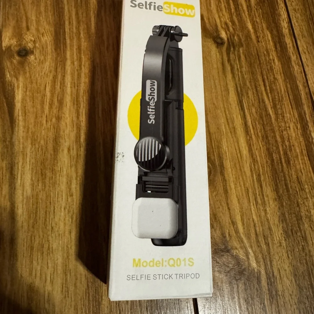 Black and White Adjustable Tripod for Cameras